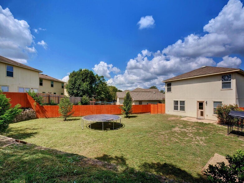 Building Photo - 8705 Davis Oaks Trail