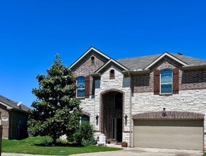 Building Photo - 820 Osage Dr