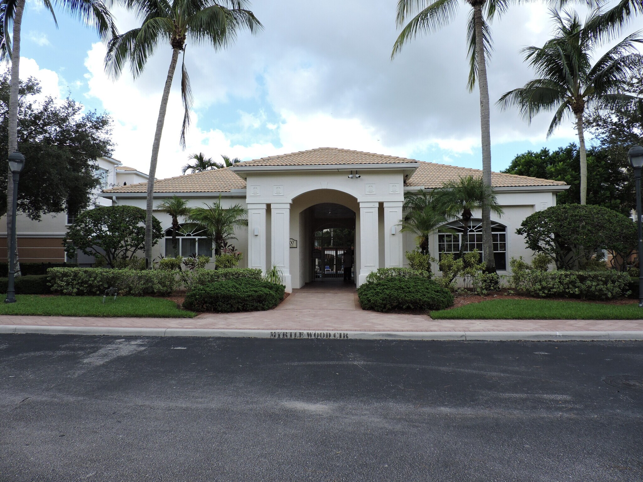 Building Photo - 7305 Myrtlewood Cir W