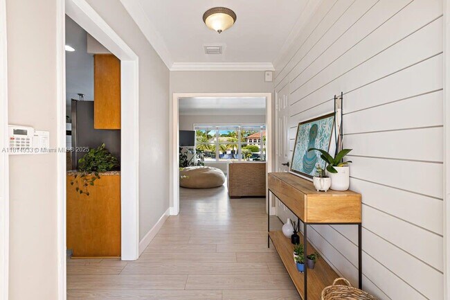 Building Photo - 65 Hendricks Isle