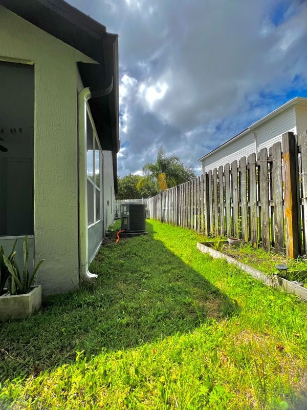 Building Photo - 11395 Aston Hall Dr