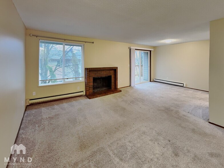 Building Photo - 218 10th St