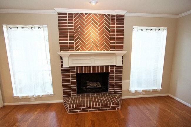 Building Photo - 1615 Greenleaf Oaks Dr