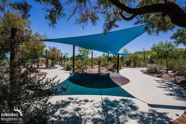 Building Photo - Stunning 4Bdm 3Ba Two-Story Home in the In...