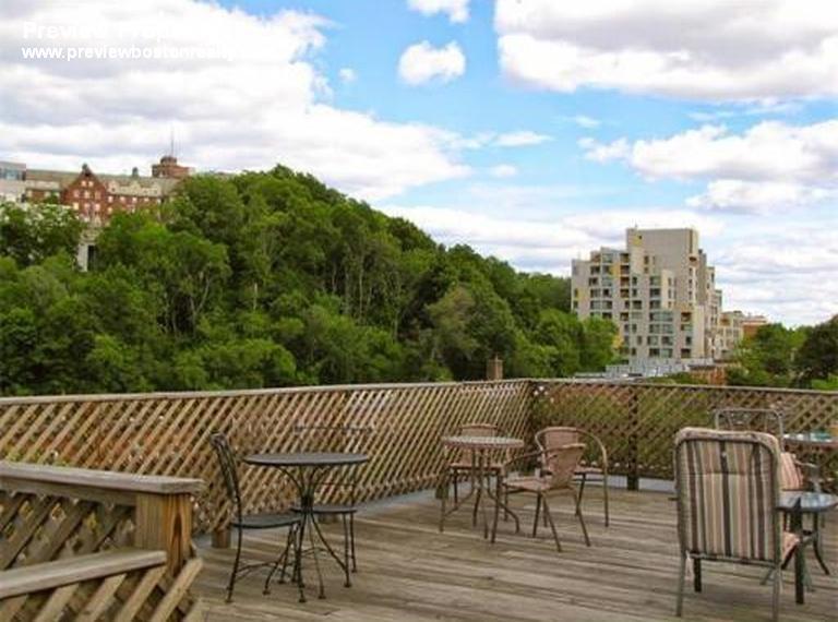 Building Photo - 10 Jamaicaway