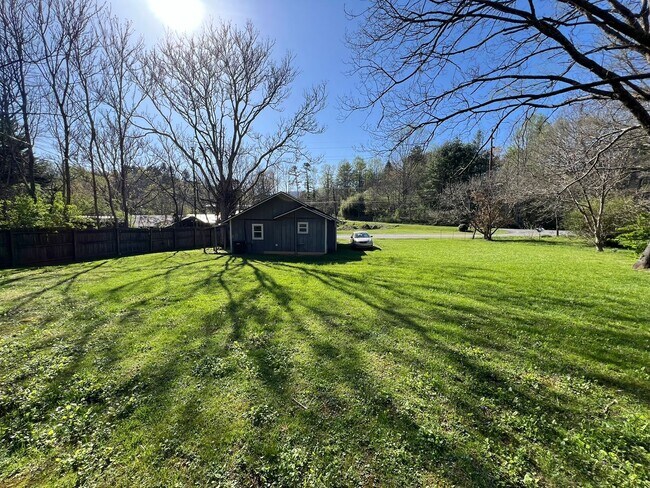 Building Photo - 33 Nicholson Creek Rd
