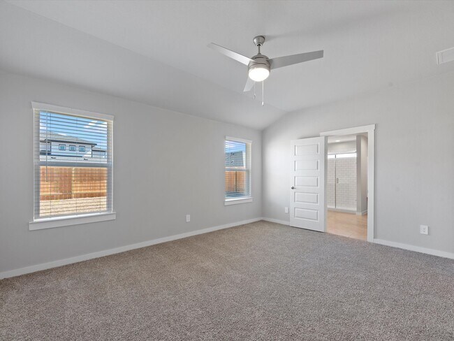 Building Photo - 3335 Silverton Dr