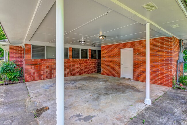 Building Photo - 3720 Pelzer Ave