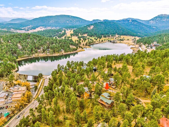 Building Photo - 28384 Kinnikinick Rd