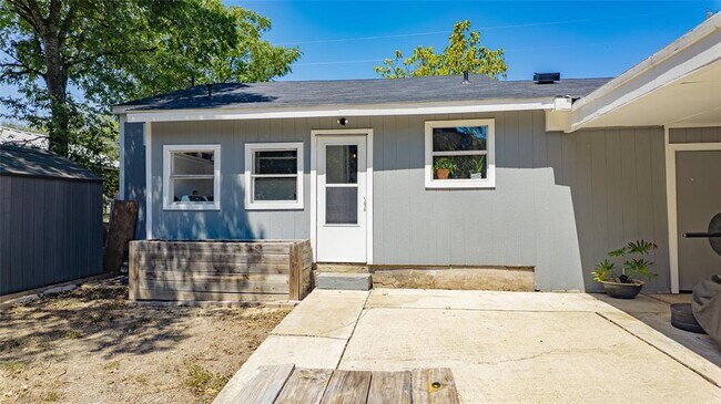 Building Photo - 1335 Belvin St