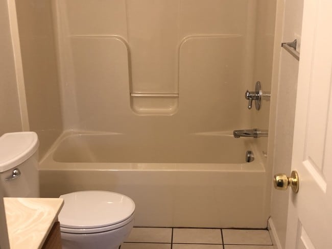 Bathroom - 15130 Sprucevale Rd