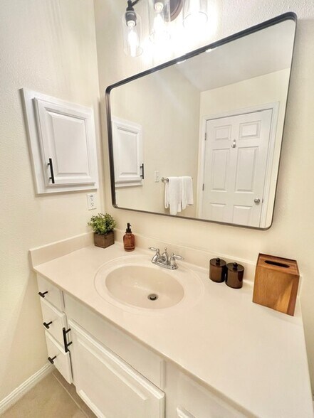 Primary bathroom - 6900 E Riverside Dr