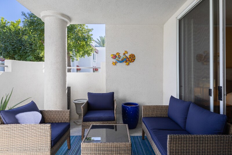 Building Photo - 401 El Cielo Rd