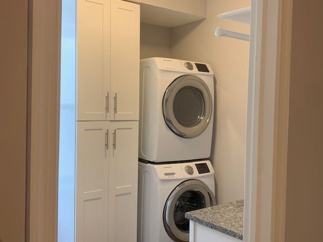 Building Photo - Charming Philadelphia Home in a Prime Location