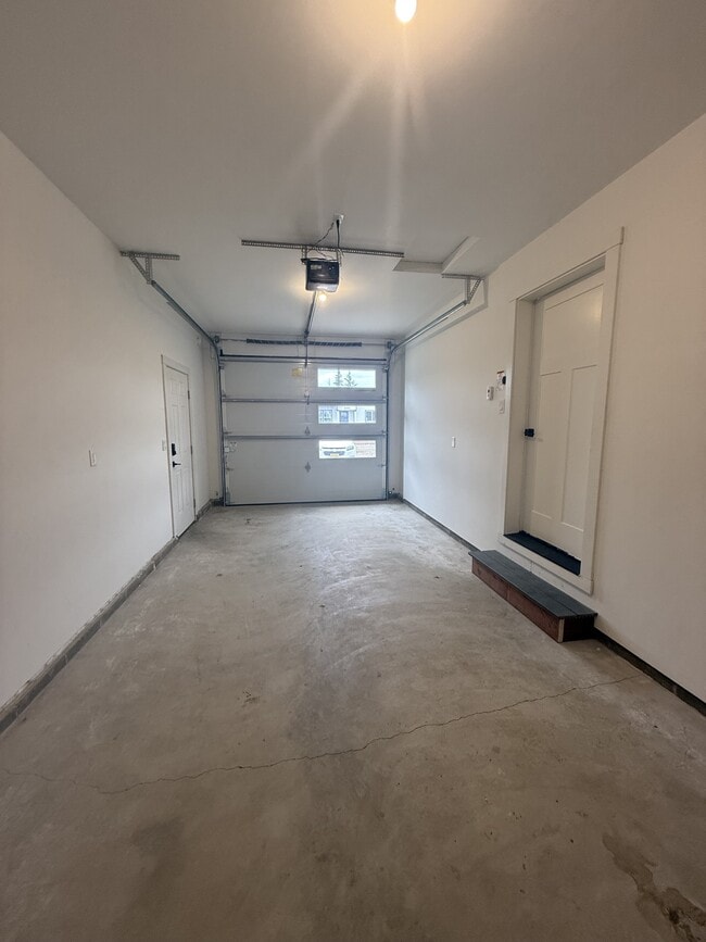 Building Photo - 5364-5364 S Gilca Pl