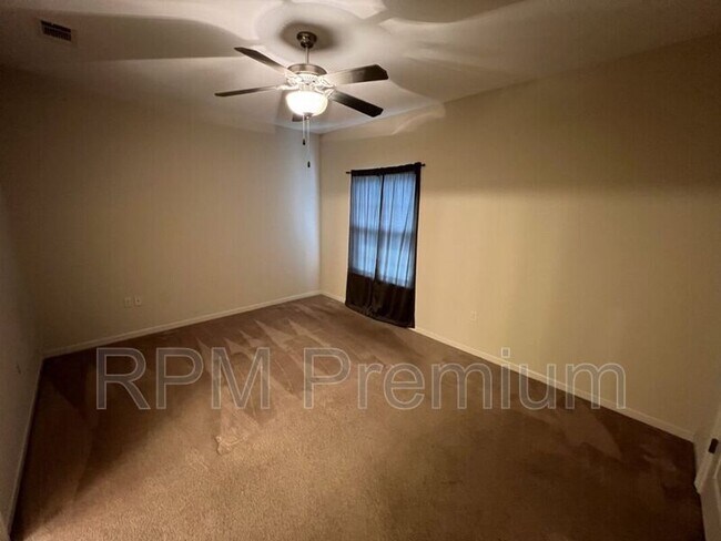 Building Photo - 8614 Forestwood Ave