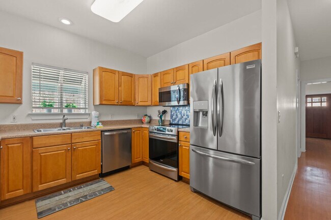 Building Photo - 95 Cobia St