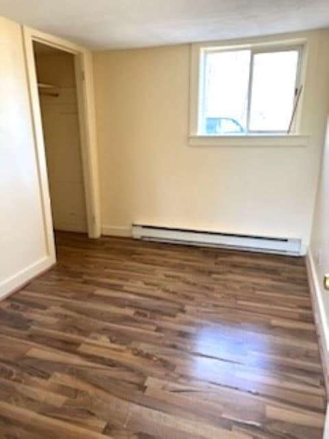 Building Photo - 3 bedofrd st bath