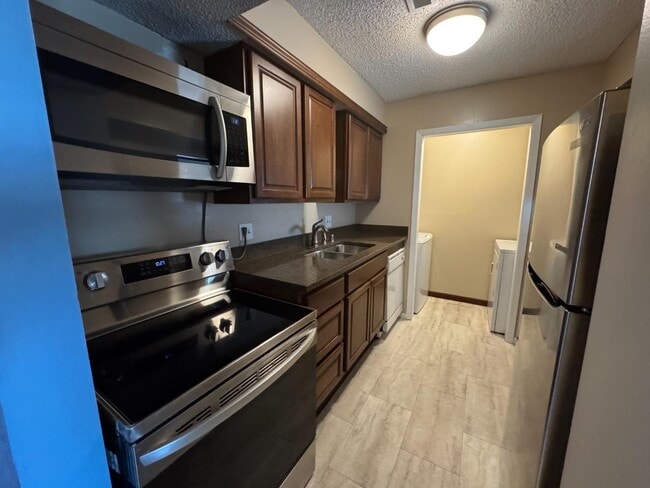 Building Photo - 1437 Westbrooke