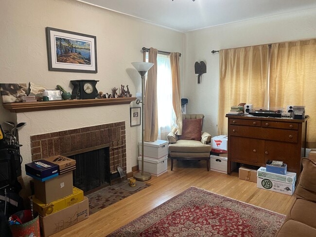 Building Photo - The Cutest 3-Bedroom Tudor - One Block Fro...