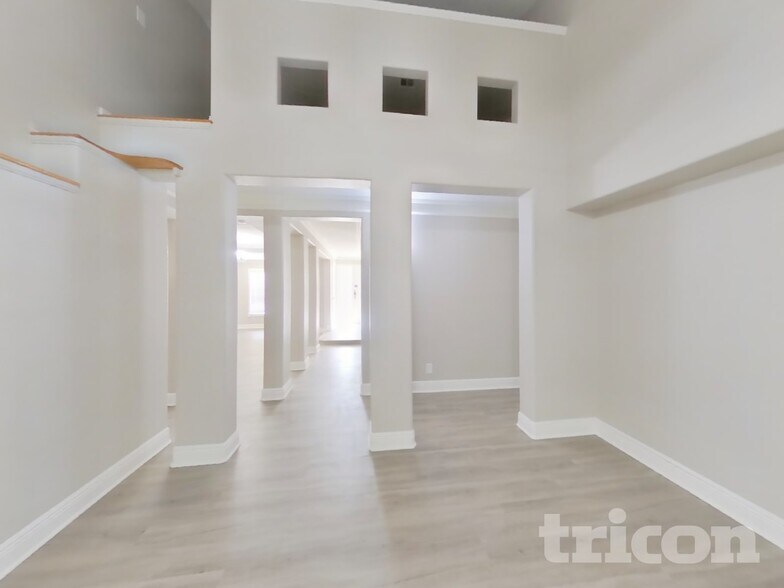 Building Photo - 3907 Briarcrest St