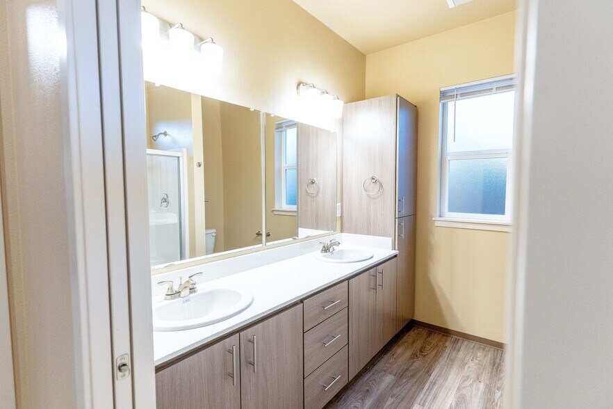 Building Photo - 5803 Joynak St S