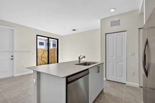 Building Photo - 13862 SW 262nd St