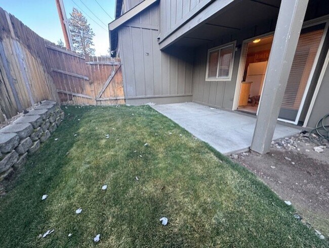 Building Photo - ro17