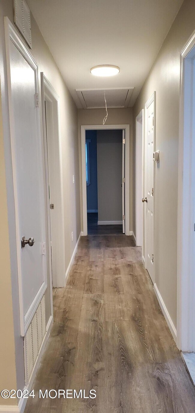 Building Photo - 1620 Union Ave