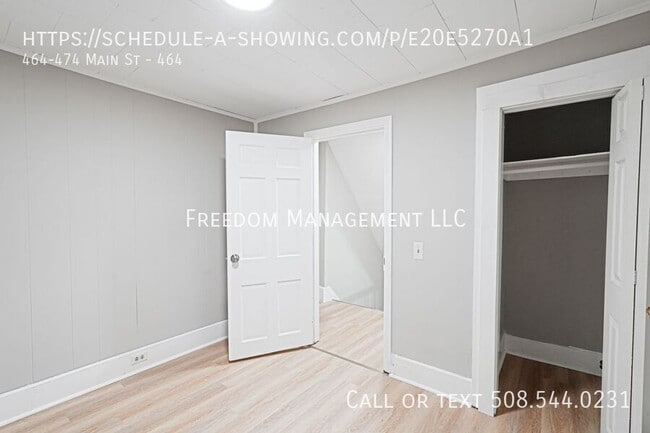 Building Photo - 464-474 Main St-464