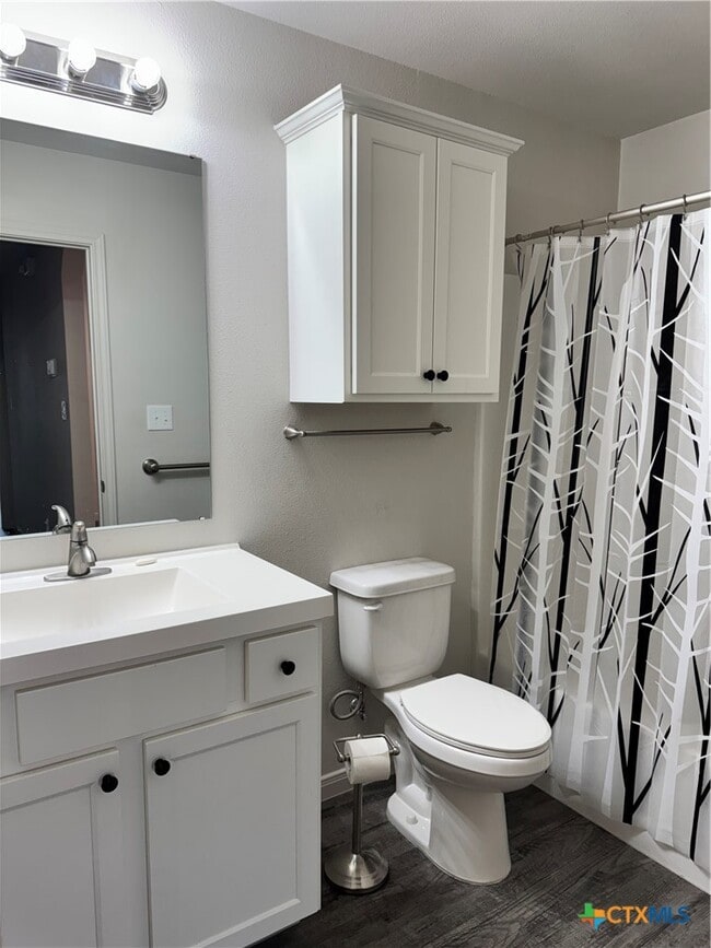 Building Photo - 909 2nd St