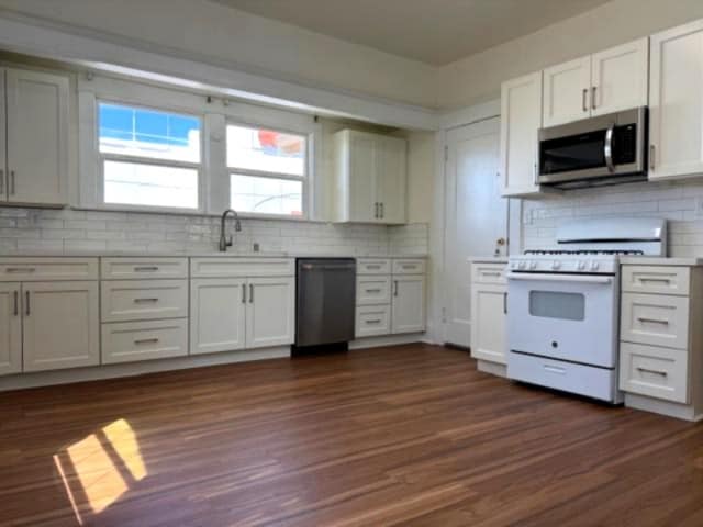 Brand NEW kitchen - 229 W 8th St