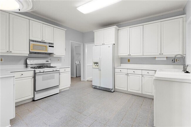 Building Photo - 1050 Shady Valley Pl