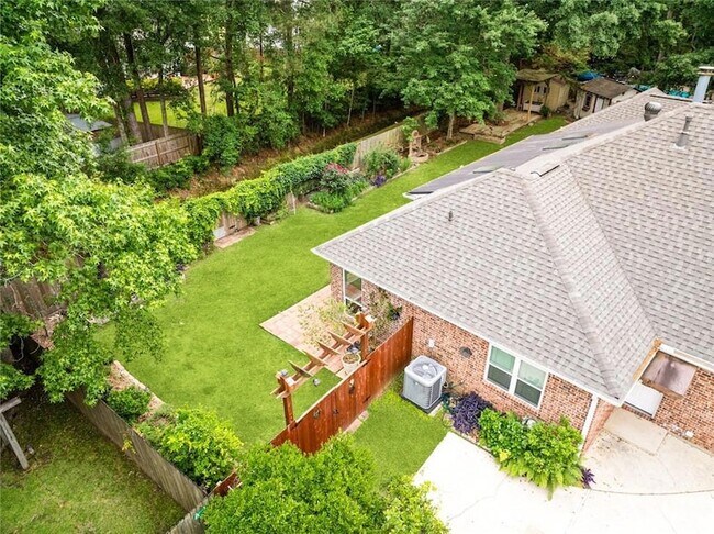 Building Photo - 1306 Woodmere Dr