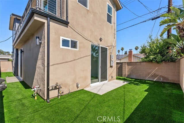 Building Photo - 1325 W Ash Ave