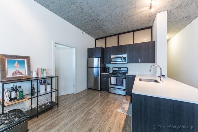 Building Photo - 1345 S Wabash Ave