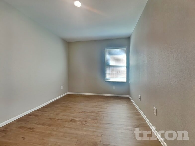 Building Photo - 18610 Rosehill Pr Dr