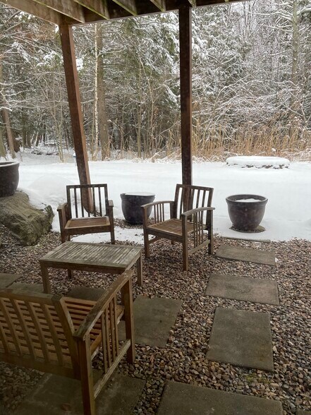 Building Photo - 868 Ledgewood Dr