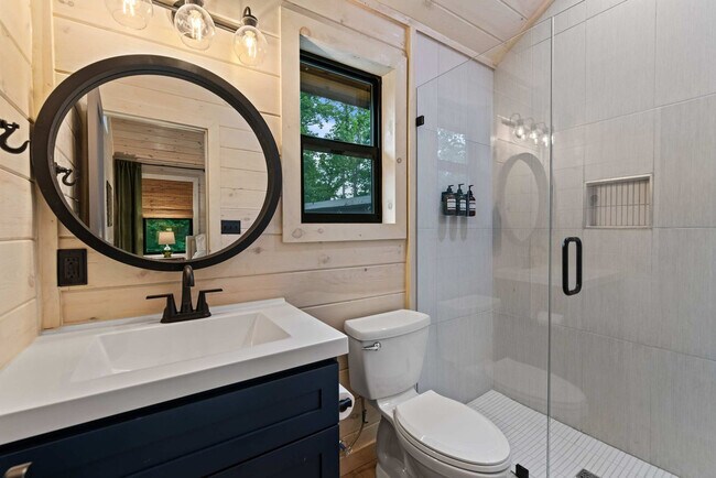 Building Photo - 1903 Ash Pass