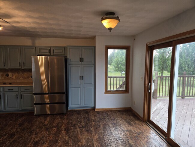 Building Photo - 535 Westfield Dr