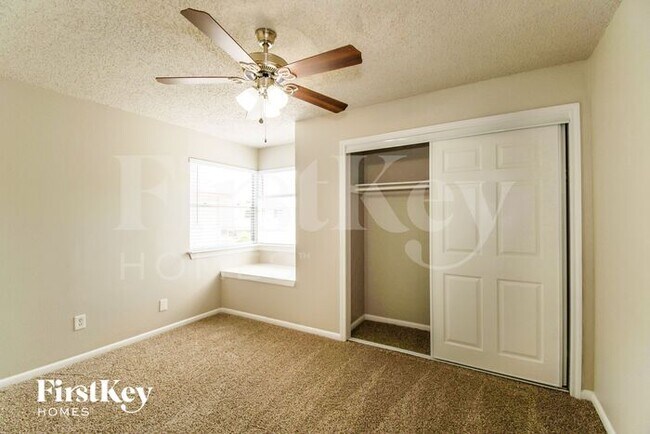 Building Photo - 1219 Catskill Dr