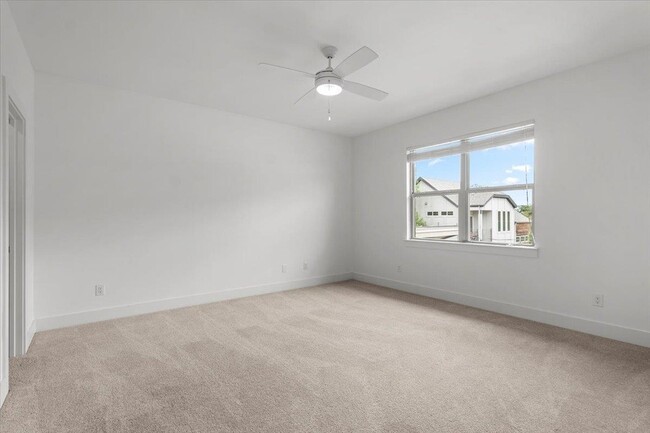 Building Photo - 913 Stobaugh St