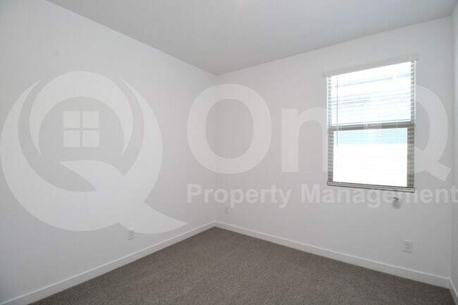 Building Photo - 8908 W Bethany Heights Dr