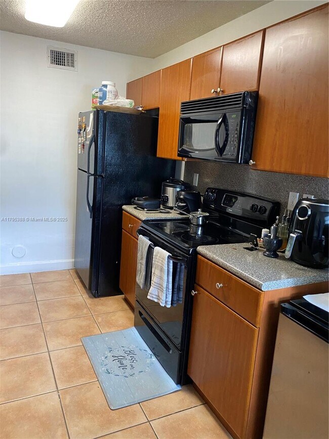 Building Photo - 4678 NW 97th Pl