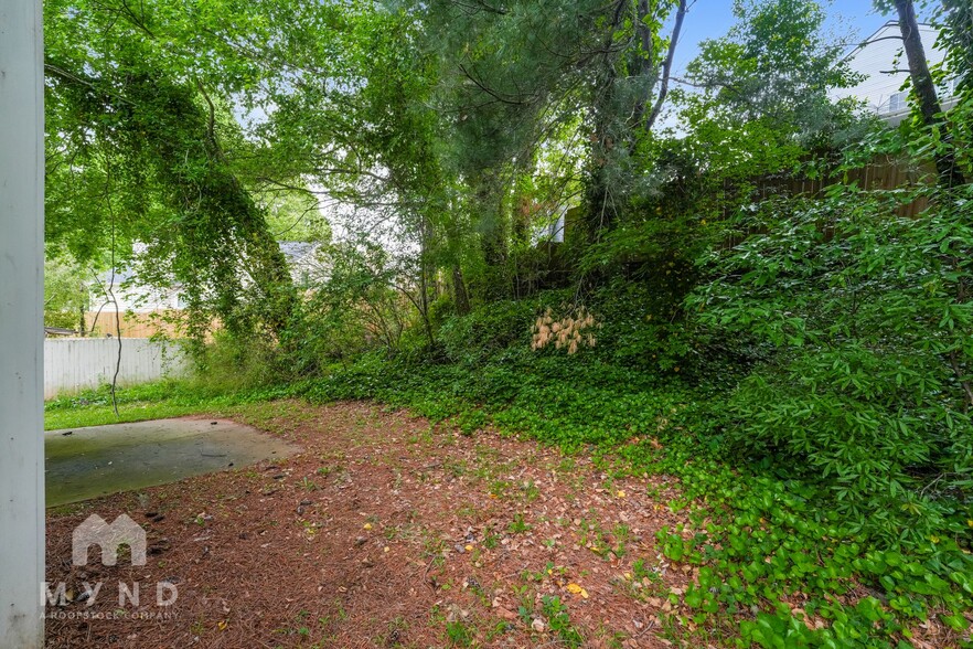 Building Photo - 5034 Leland Dr