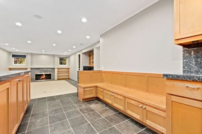 Building Photo - Stunning Private AIR CONDITIONED Dream Home in Coveted Bridal Trails