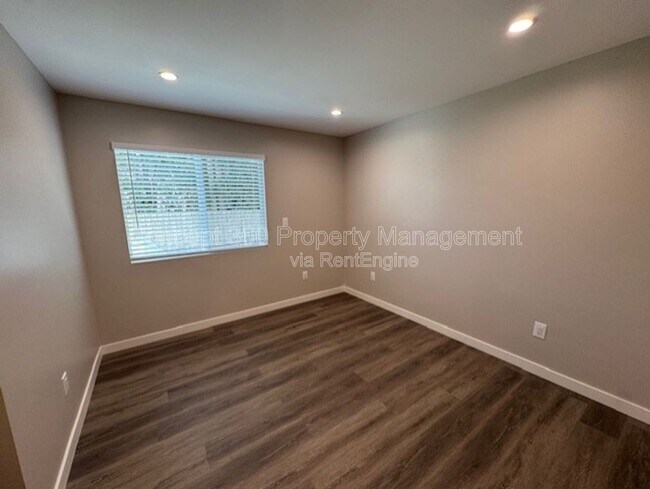 Building Photo - 254 Quincy Ave