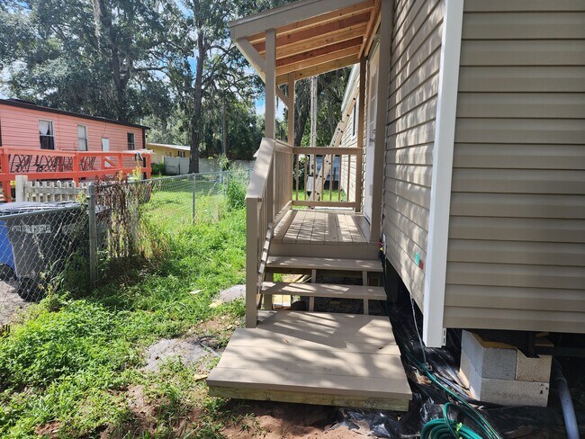 Building Photo - 3900 Nesrus Ln