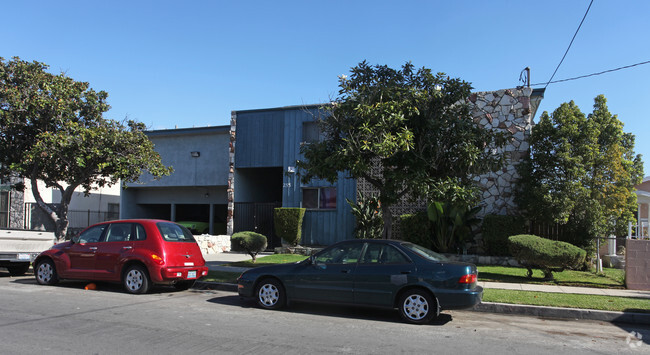 Building Photo - 255 S Avenue 55