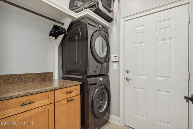 Building Photo - 13785 Herons Landing Way